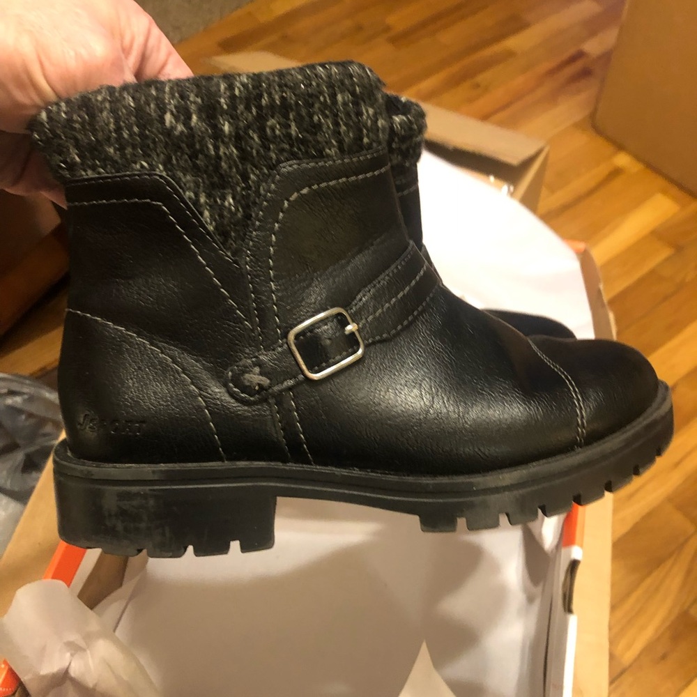 Stylish Black Ankle Boots with Knit Cuff